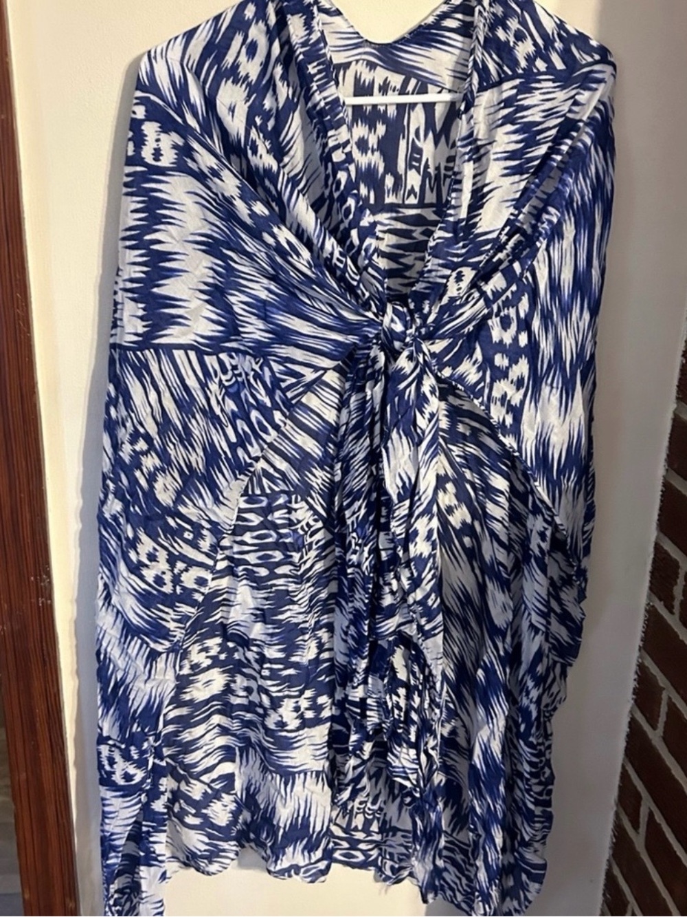 Micheal Stars Blue and White Abstract Ikat Kimono Cover-Up Wrap